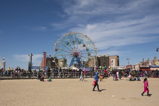 Ruota panoramica a Coney Island, New York