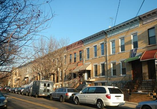 Vista e atmosfera di Forest Hills nel Queens