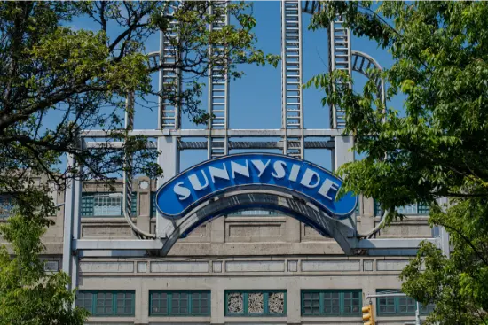 Vista e atmosfera di Sunnyside nel Queens